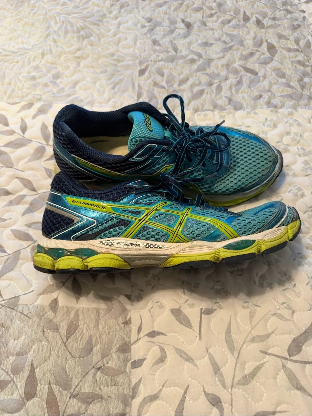 ASICS Gel-Cumulus 16 Women's Turquoise and Navy Athletic Running Shoes